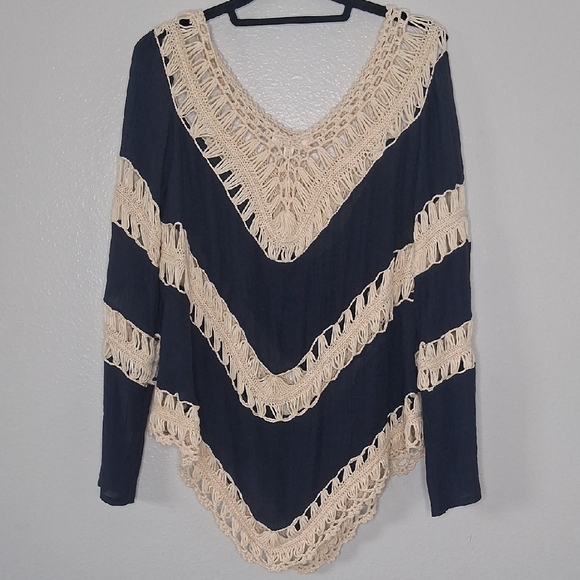Umgee Navy Cream Crochet Gypsy Boho Coachella Chic Tunic Blouse Long Sleeve M - Picture 4 of 16
